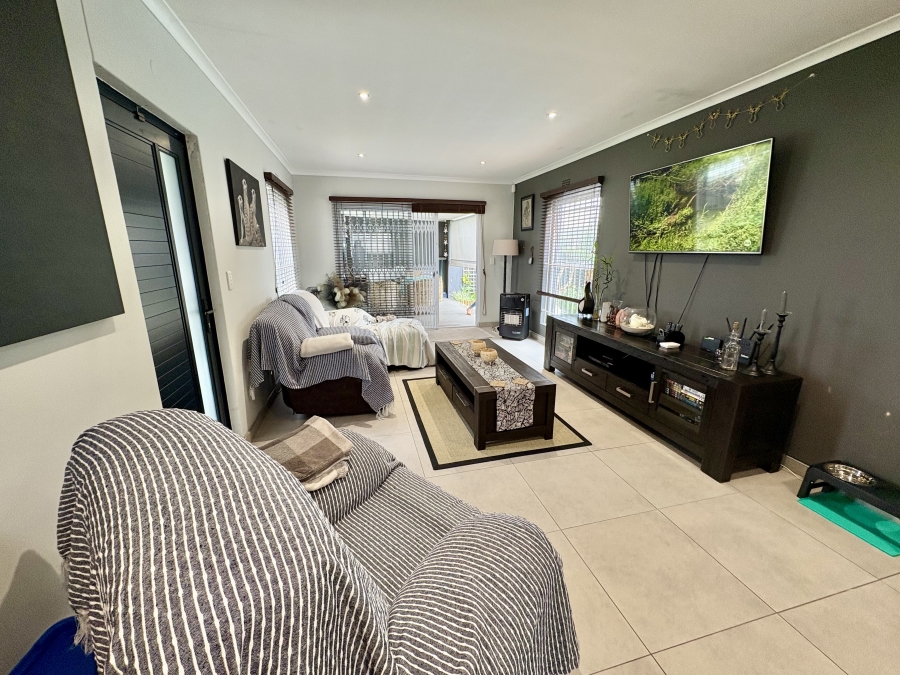 3 Bedroom Property for Sale in Sunningdale Western Cape